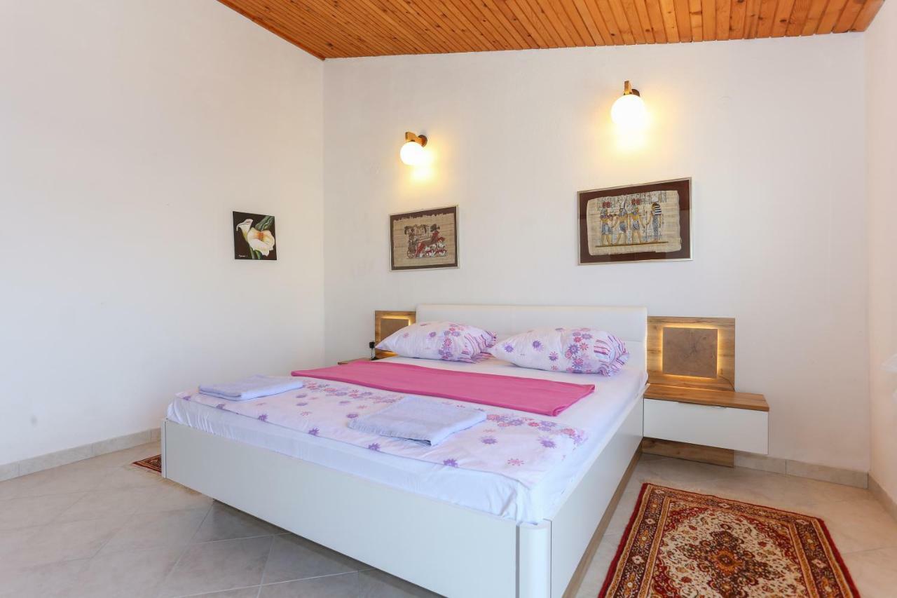 Villa Uno تروغير المظهر الخارجي الصورة
